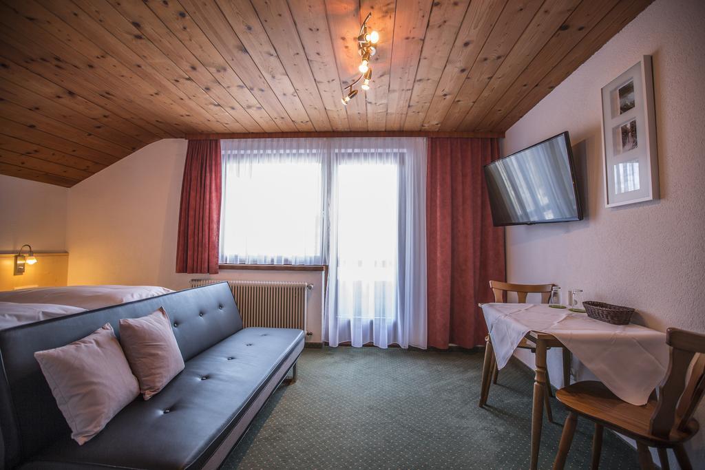 Gaestehaus-Pension Barbara Andelsbuch Værelse billede