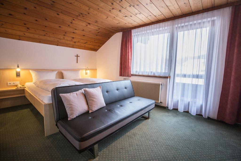 Gaestehaus-Pension Barbara Andelsbuch Værelse billede