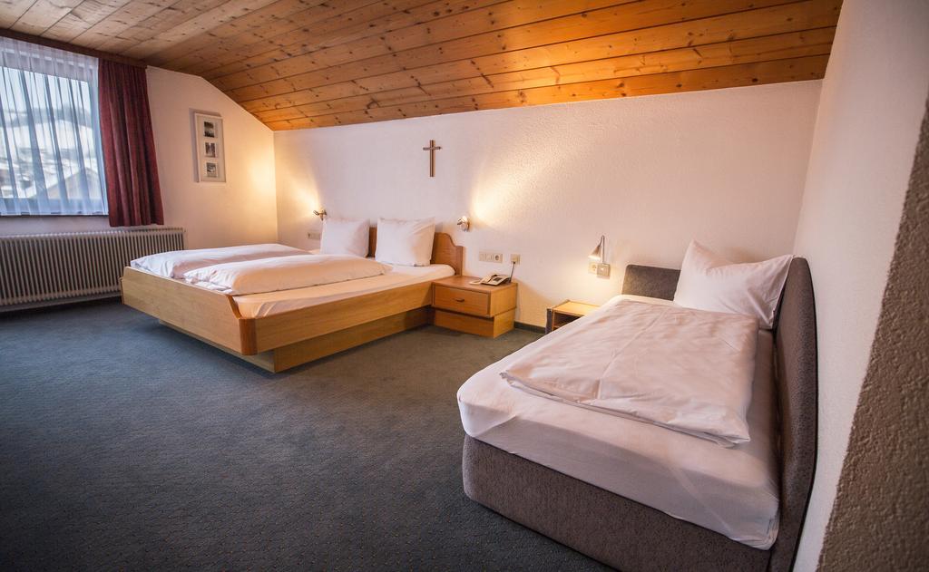 Gaestehaus-Pension Barbara Andelsbuch Værelse billede