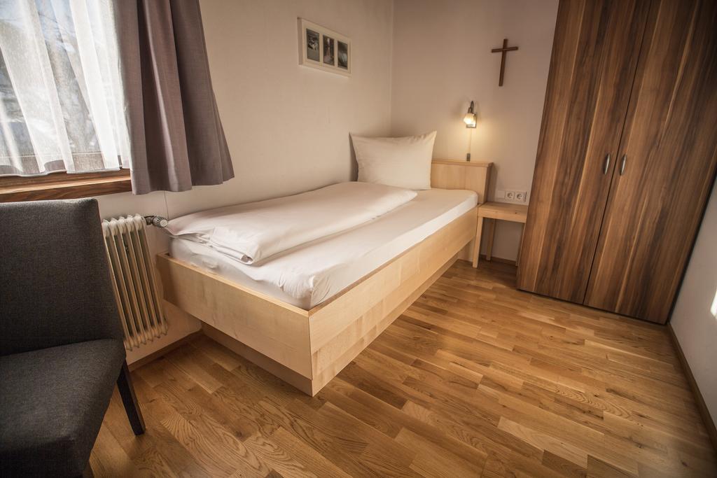 Gaestehaus-Pension Barbara Andelsbuch Værelse billede